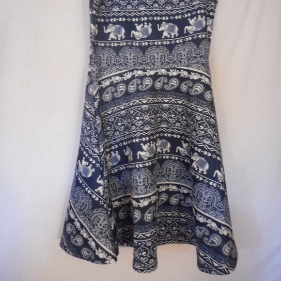 Blue white Elephant Indian Print sleeveless dress - Picture 2 of 6